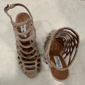 STEVE MADDEN SLITHUR BLUSH HEELS